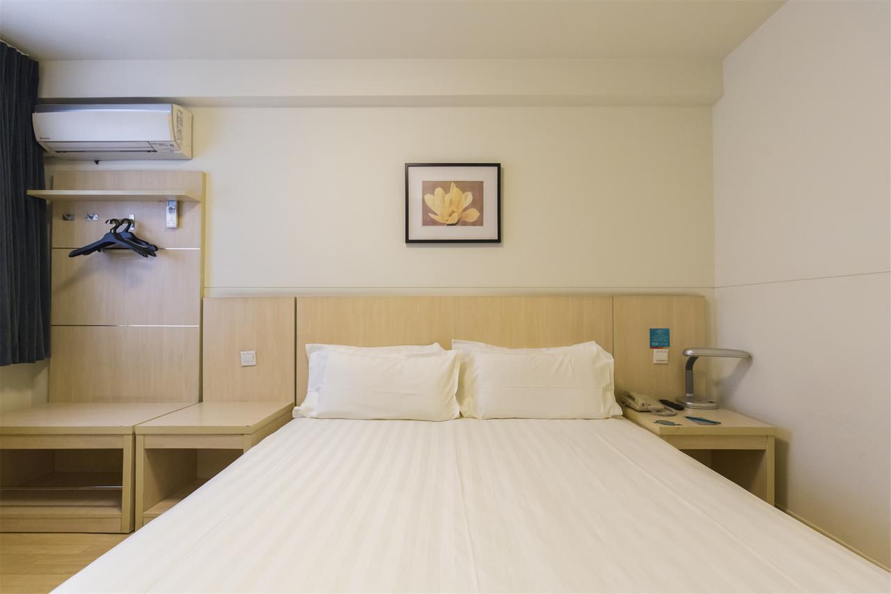 Metropolo, Zhenjiang, Railway Station Wanda Plaza Hotel Zhenjiang  Bagian luar foto