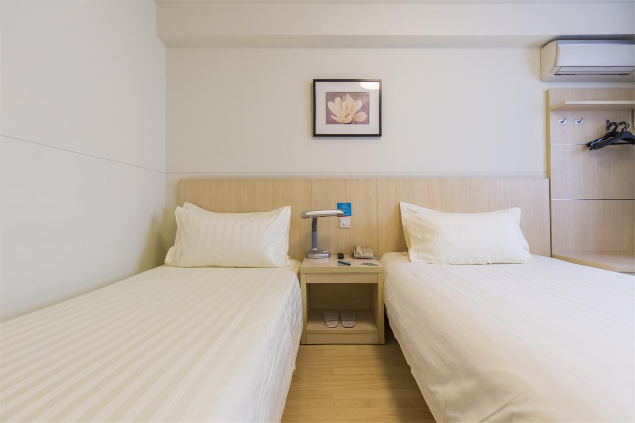 Metropolo, Zhenjiang, Railway Station Wanda Plaza Hotel Zhenjiang  Bagian luar foto