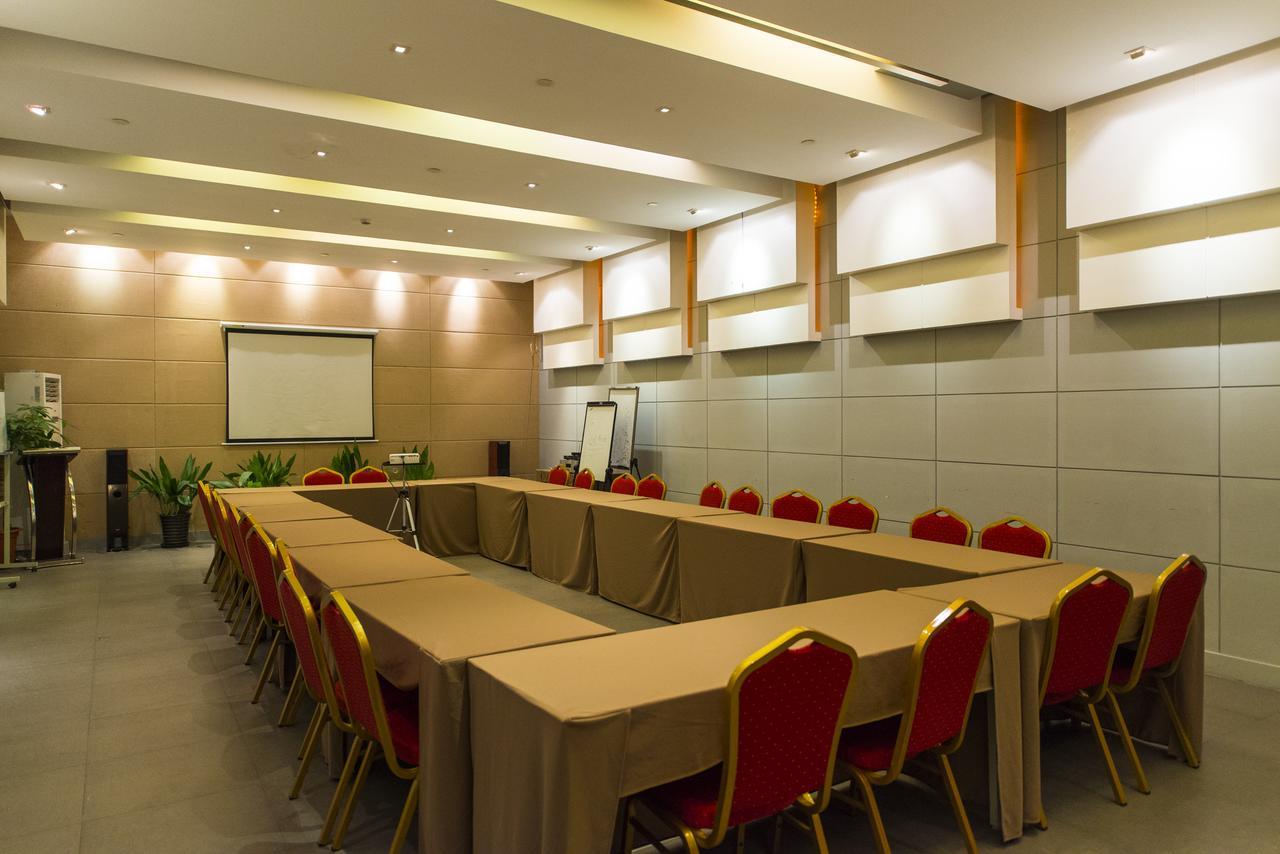 Metropolo, Zhenjiang, Railway Station Wanda Plaza Hotel Zhenjiang  Bagian luar foto