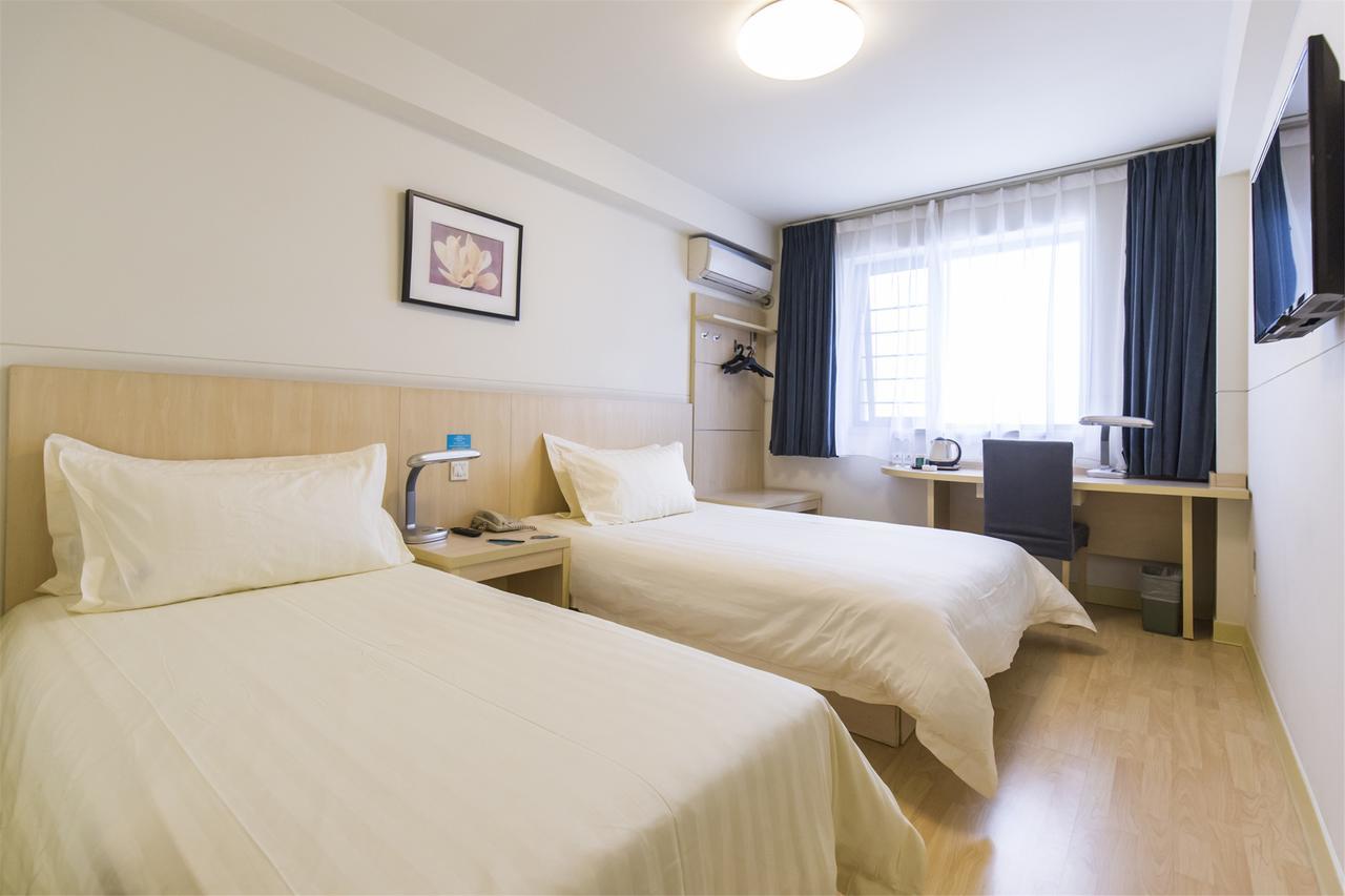Metropolo, Zhenjiang, Railway Station Wanda Plaza Hotel Zhenjiang  Bagian luar foto