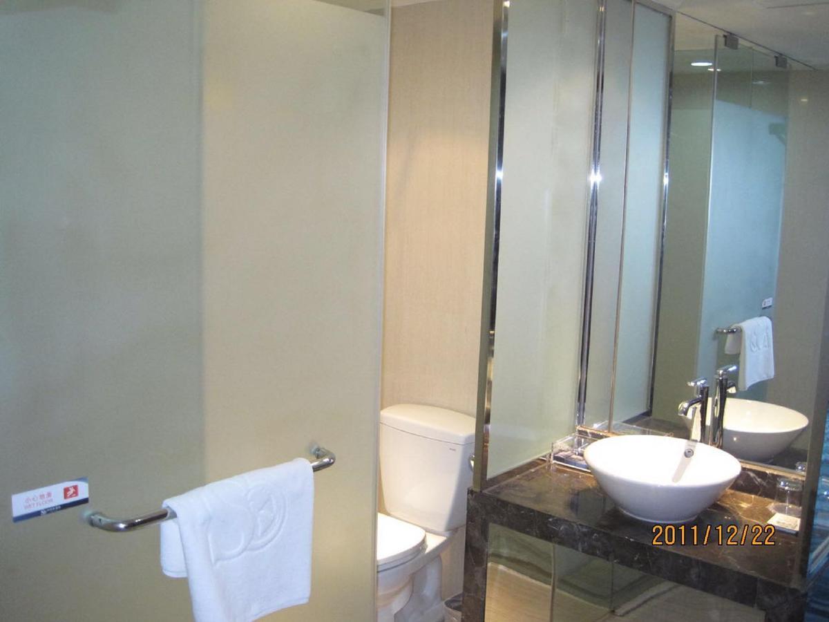 Metropolo, Zhenjiang, Railway Station Wanda Plaza Hotel Zhenjiang  Bagian luar foto