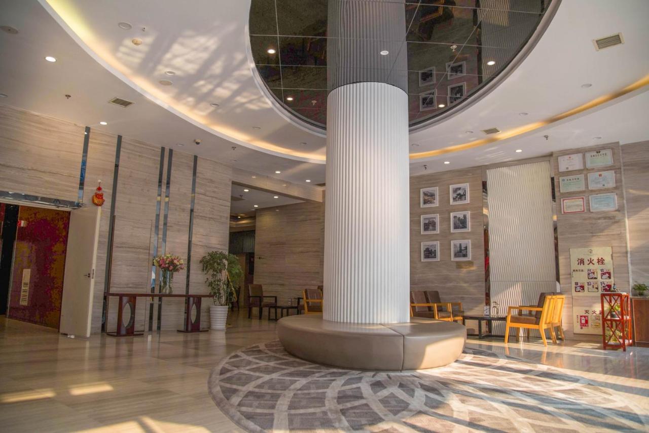 Metropolo, Zhenjiang, Railway Station Wanda Plaza Hotel Zhenjiang  Bagian luar foto